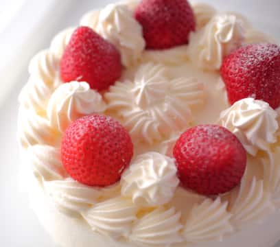 Cake With Strawberry Size 4/3,300Yen(Incl. Tax)