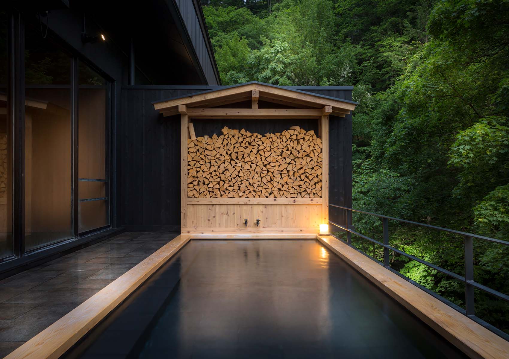 Open-air hot spring connected to public bath
