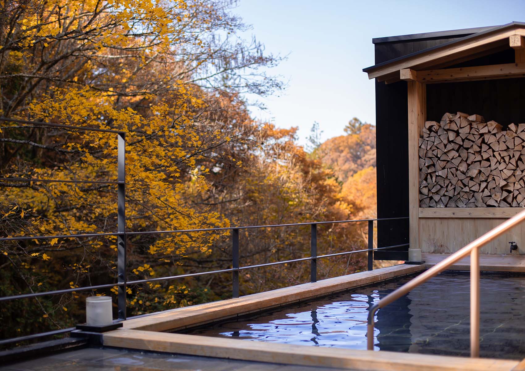Open-air hot spring connected to public bath
