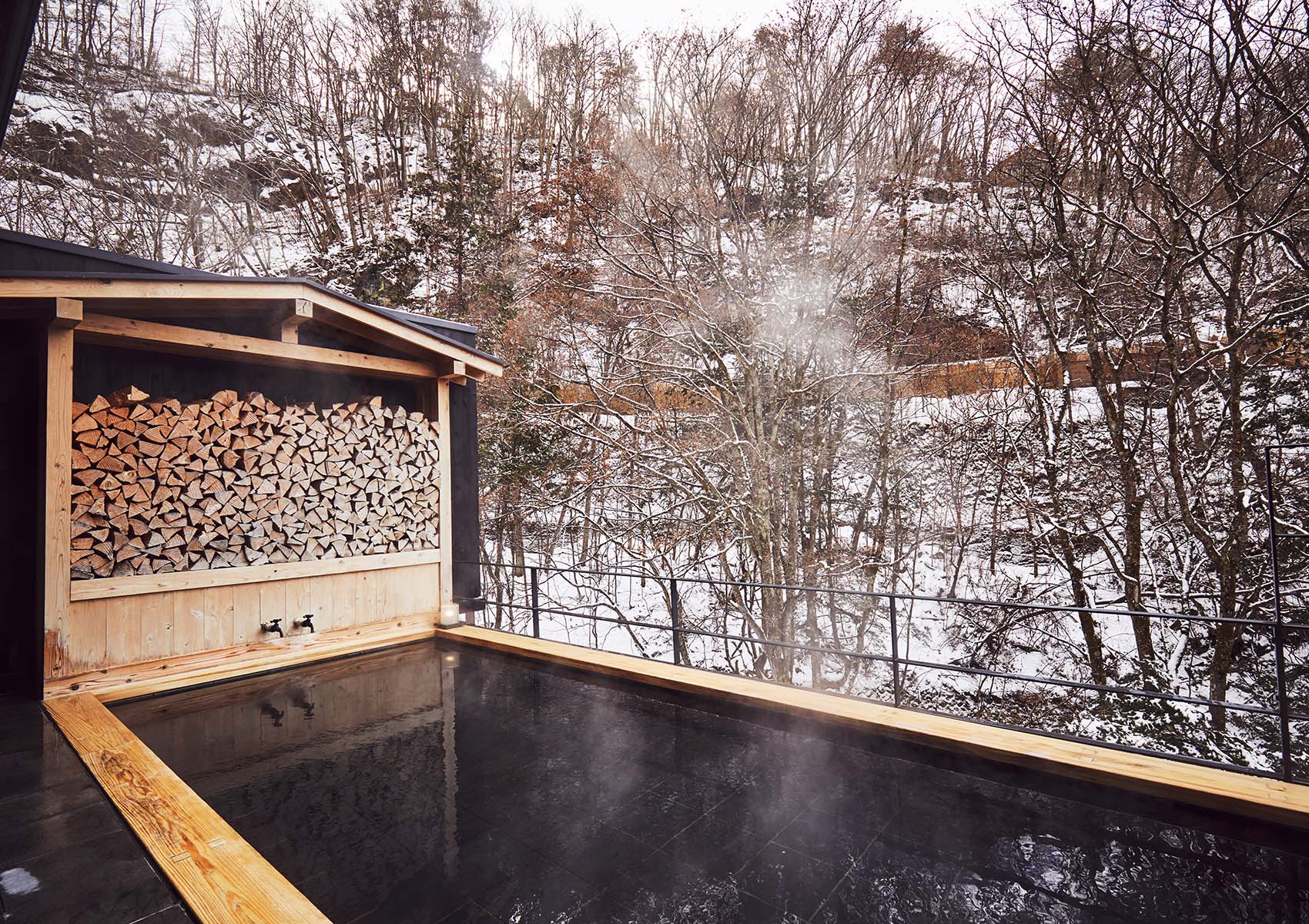 Open-air hot spring connected to public bath