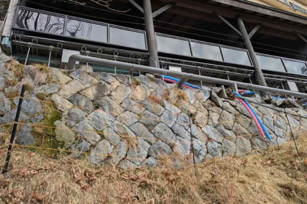 写真_熊よけの鈴やスプレーの貸し出し