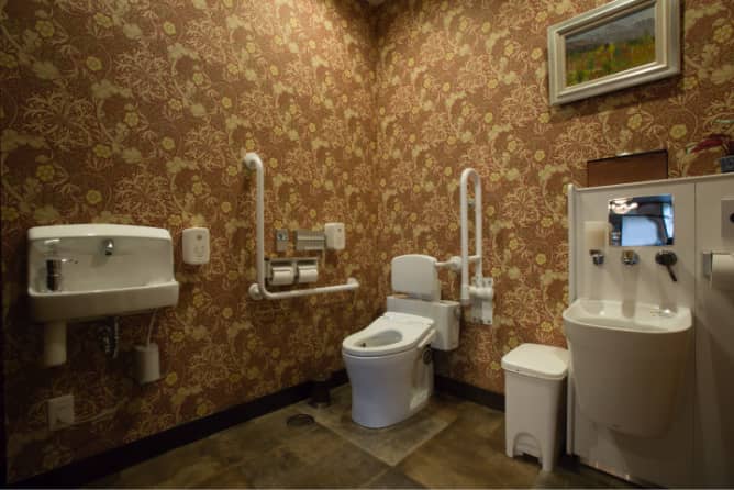 2F 大廳的多功能廁所