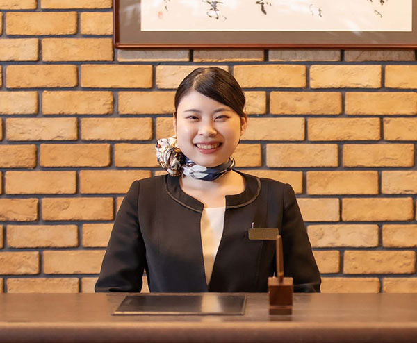 フロントスタッフ